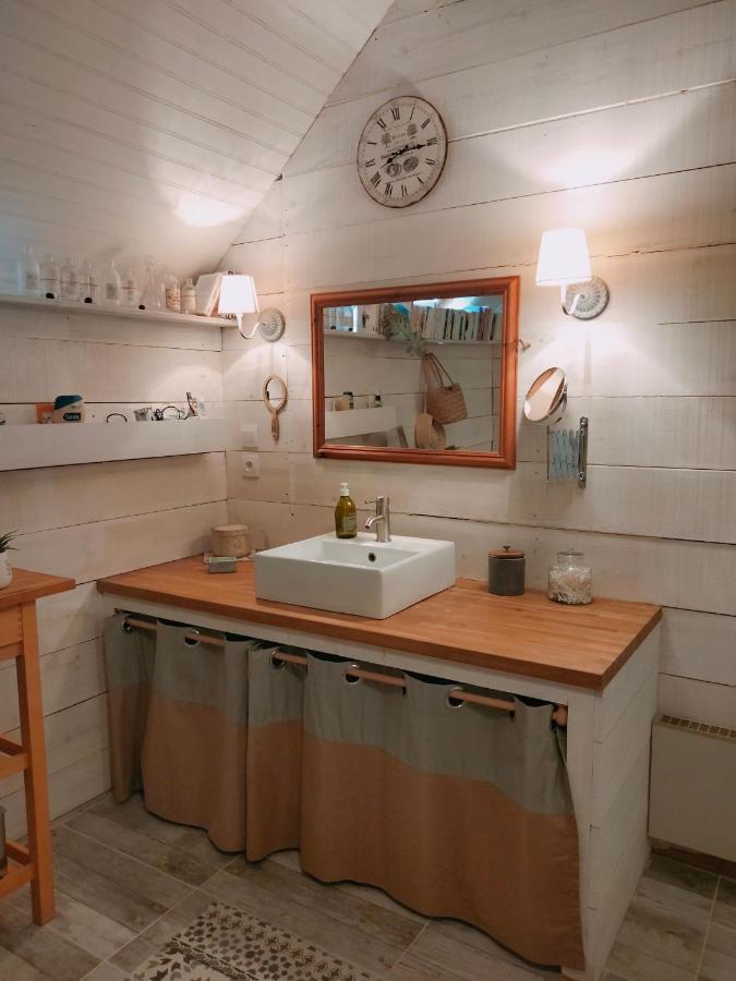 Chambre Familiale Anna "Mon Lit Au Pre" , Jusqu'A 4 Adultes Et 2 Enfants Avec Piscine Familles, Couples Ou Femmes Seulement Pontours Extérieur photo