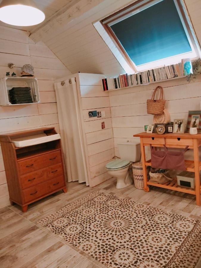 Chambre Familiale Anna "Mon Lit Au Pre" , Jusqu'A 4 Adultes Et 2 Enfants Avec Piscine Familles, Couples Ou Femmes Seulement Pontours Extérieur photo